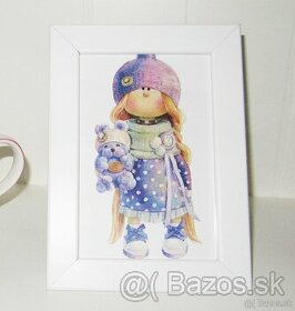 Rámik dievčatko, Domov - 2