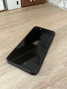 iPhone SE 2020 64GB - 2