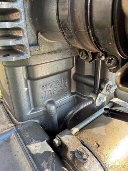 Motor z motorky Kawasaki ER-5 - 2