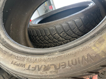 Zimne pneu Kumho WinterCraft 225/45 r17 94V a 245/40 r17 95V - 2