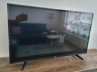 LG 49LH570V - FULL HD, Smart TV, 123cm, TOP stav - 2