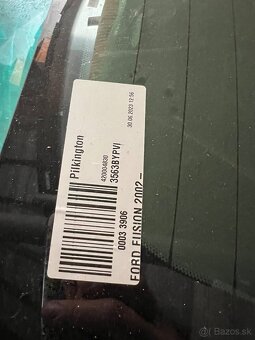 Ford fusion zadné sklo Pilkington - 2