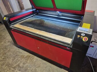 CO2 Laser - Gravírovací stroj 130w. - 2