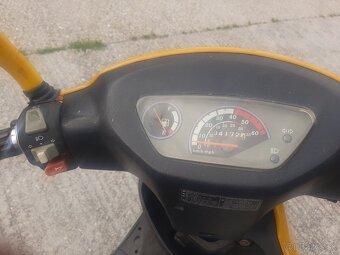 Skuter 50 ccm 4takt - 2