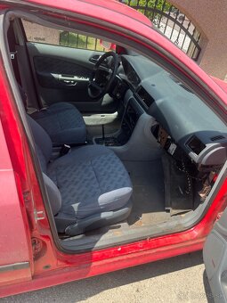 Octavia 1.8i 20v - 2