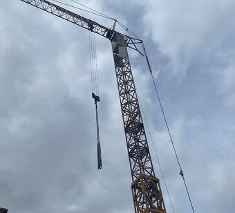 35-43m/6t věž jeřáb Liebherr 63K - 2