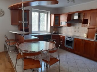 Nájom pre 3-4 osoby, Centrum od 300 €/osobu - 2