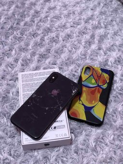 Predám Iphone Xs 64GB - 2