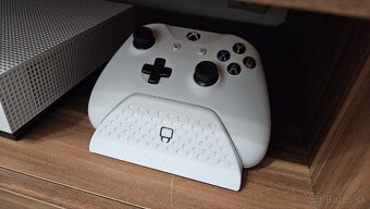 X Box ONE s 1TB + 14 hier - 2