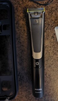 Holiaci strojček Philips One Blade Pro QP6510/20 - 2