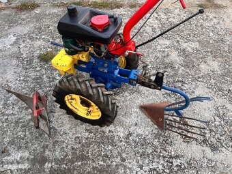 Predám malotraktor AGZAT s motorom Jikov (spojka 80 mm) TOP - 2