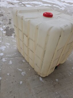 Predám IBC nádrže 1000l - 2