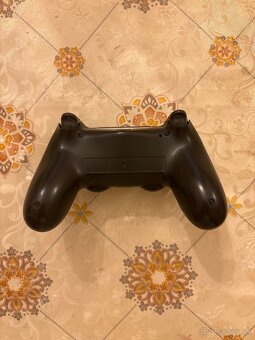 PS4 controller - 2