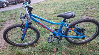 Amulet 20 zánovný - 2