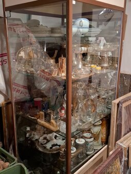 PREDÁM  RÔZNE  STAROŽITNOSTI - 2