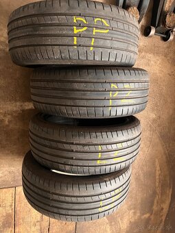 225/45R19 Dunlop letne Runflat - 2
