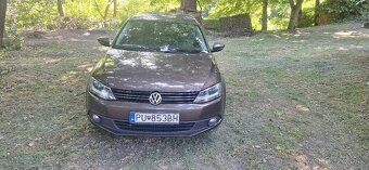 Volkswagen Jetta - 2