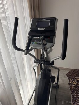 Elipticky trenažér Spirit Fitness XE 195 - 2