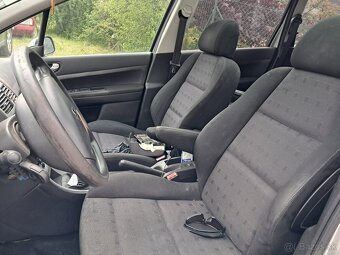 Rozpredám náhradné diely Peugeot 307sw - 2