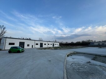 Skladový priestor 125 m² výška stropu 5,1 m Komárno Harčáš - 2