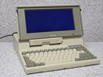 RETRO LAPTOP 》 TOSHIBA T1200 》HISTORICKÝ NOTEBOOK - 2
