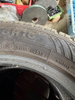 205/55R16 - 2