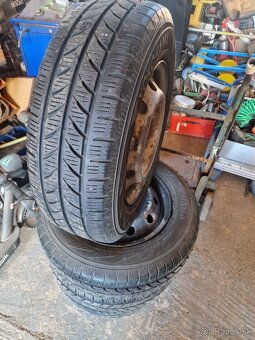 Predám zimné kolesa 195/70R15C - 2