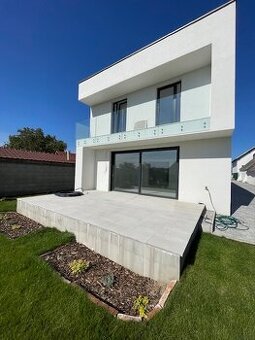 Novostavba 4i. RD, Záhorská Bystrica, pozemok 430 m2 - 2