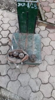 Staré váhy volať na 0902815861 - 2