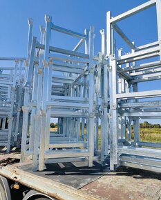 Stohovacia paleta oceľová - 2