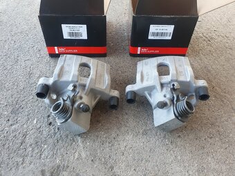 Zadný brzdový strmeň Ford Focus 3, C-max 2, Kuga 2 - 2