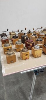 Staré vintage mlynčeky na kavu - 2