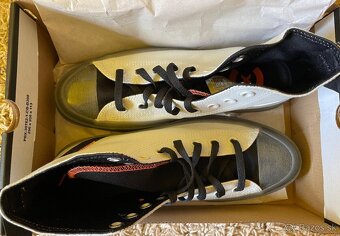 Converse3 - 2