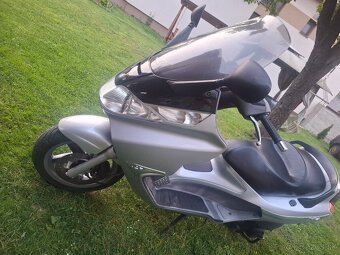 Piaggio x8 125 - 2