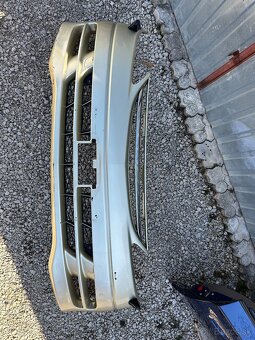 Predám nárazník Maska ostrekovače komplet Toyota previa 2000 - 2