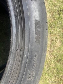 PIRELLI P ZERO 275/40 R22 - 2