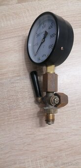 Predam manometer FN 837-1 do 600kPa. - 2