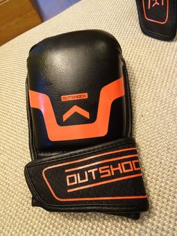 MMA BOXERSKÉ RUKAVICE Outshock - NEPOUŽÍVANÉ - 2