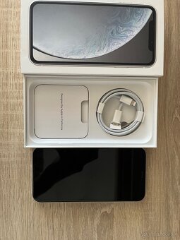 iPhone XR 64GB - 2