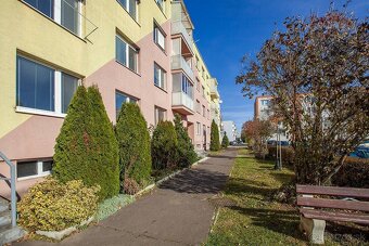 VÝNIMOČNÁ PONUKA - Na predaj 4-izbový byt v obci Rohožník - 2