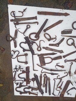 Staré kované výrobky veci - 2