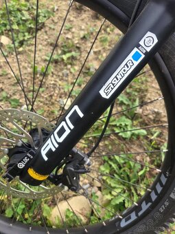 Horsky elektrobicykel celoodpruzeny ram M pneu 27,5 - 2