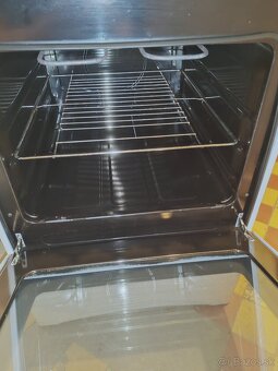 Predám elektrycký šporák Mora - 2