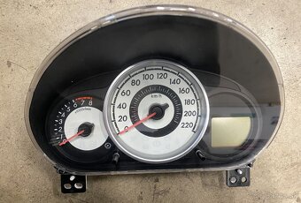 Rozpredam na diely Mazda 2 2007-2014 - 2