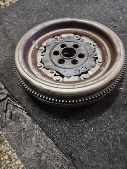 Zotrvačník DSG - 2