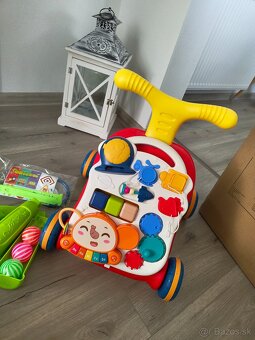 Interaktívne chodítko a stolík 2v1 - 2