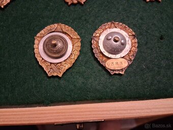 Predam stare odznaky - 2