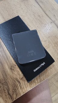 Samsung Galaxy Z flip 5 - 2