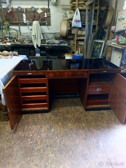 Ponúkam zachovali písací stôl - 2
