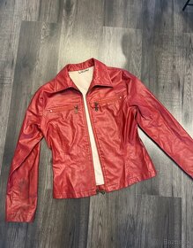 Červená vintage bunda - 2